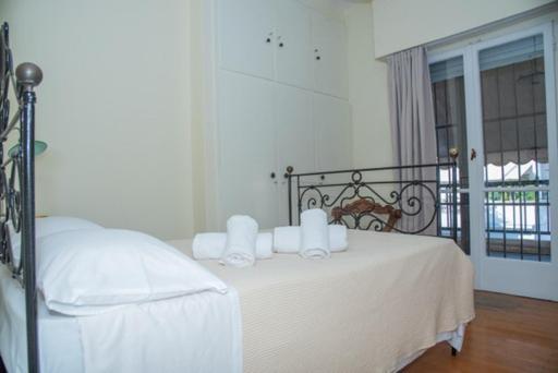 Theodore'S Maisonette Next To The Metro Station Atenas Exterior foto