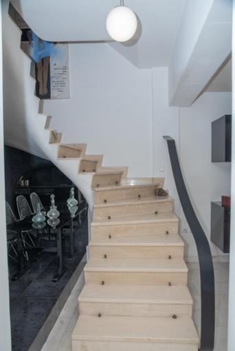 Theodore'S Maisonette Next To The Metro Station Atenas Exterior foto